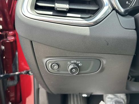 Certified 2024 Chevrolet Equinox LT FWD image 16