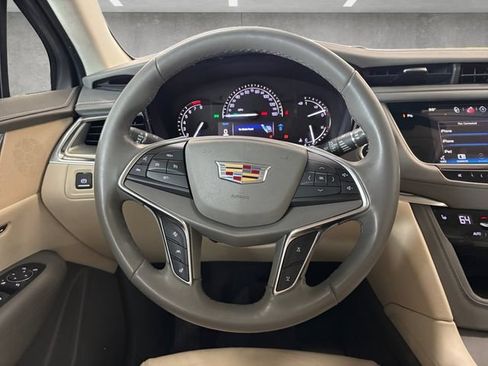 Used 2018 Cadillac XT5 Luxury w/ Driver Awareness Package FWD image 27