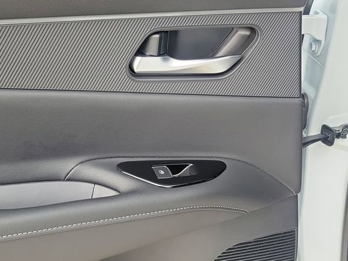 Certified 2025 Nissan Murano SV AWD/4WD image 20