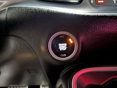 Used 2019 Dodge Challenger R/T Scat Pack w/ Driver Convenience Group image 33