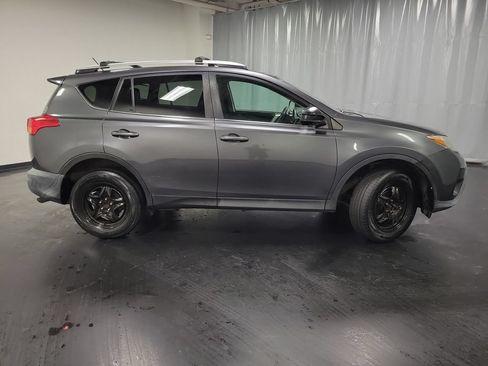 Used 2015 Toyota RAV4 LE FWD image 9