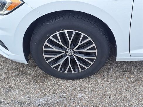 Used 2019 Volkswagen Jetta SEL image 9