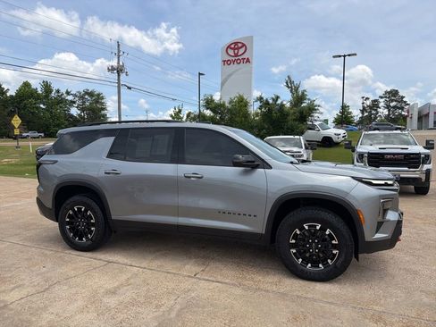 Used 2024 Chevrolet Traverse Z71 AWD/4WD image 1