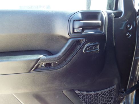 Used 2014 Jeep Wrangler Sport image 11