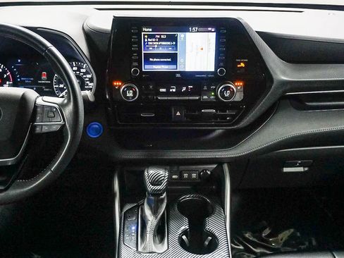 Used 2021 Toyota Highlander XSE image 15