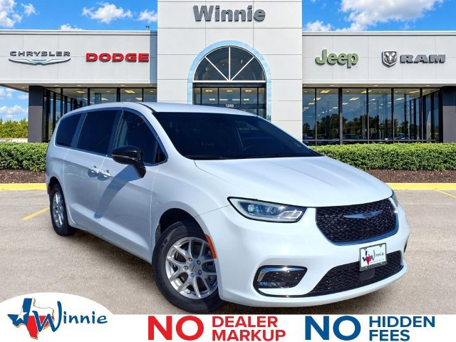 Used 2024 Chrysler Pacifica Touring-L FWD image 1