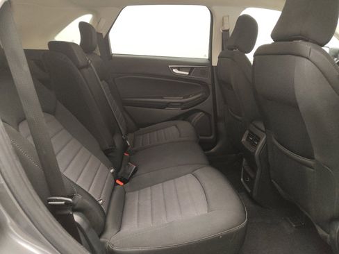 Used 2022 Ford Edge SE image 19