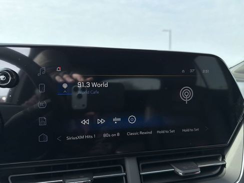 New 2026 Chevrolet Trax RS w/ Sunroof Package image 27