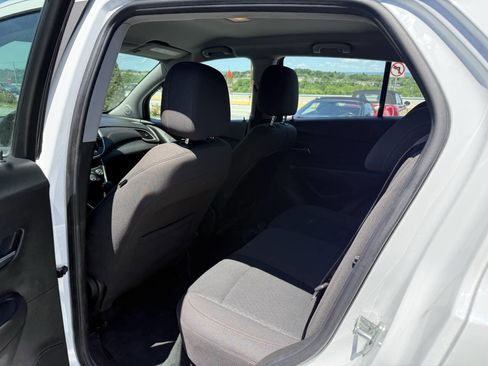 Used 2017 Chevrolet Trax LS FWD image 14