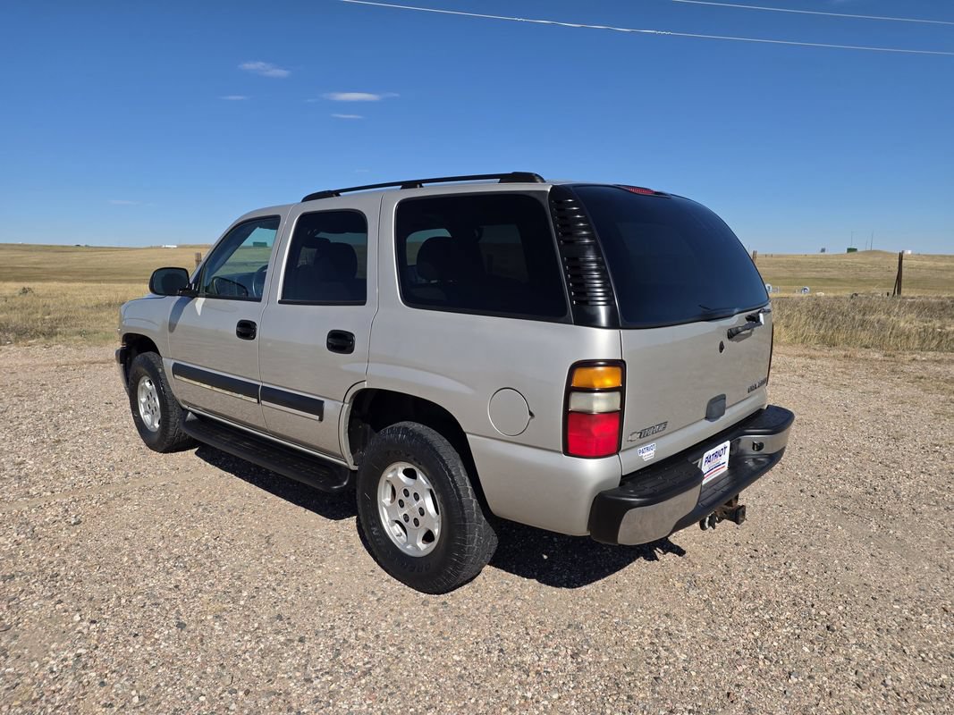 Used 2004 Chevrolet Tahoe LS w/ Preferred Equipment Group AWD/4WD image 3