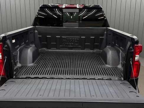 Used 2025 Chevrolet Silverado 1500 LT Trail Boss w/ Convenience Package II AWD/4WD image 17