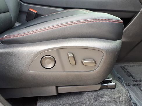 Used 2024 Chevrolet Traverse RS w/ LPO, Floor Liner Package FWD image 10