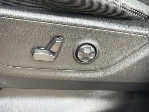 Used 2021 RAM 1500 Big Horn AWD/4WD image 22