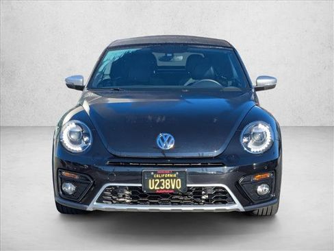 Used 2018 Volkswagen Beetle 2.0T Dune image 2