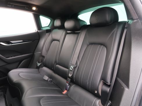 Used 2022 Maserati Levante GT AWD/4WD image 39