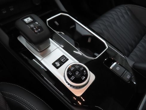 New 2026 Mitsubishi Outlander SEL AWD/4WD image 16