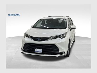 Used 2021 Toyota Sienna XLE w/ XLE Plus Package