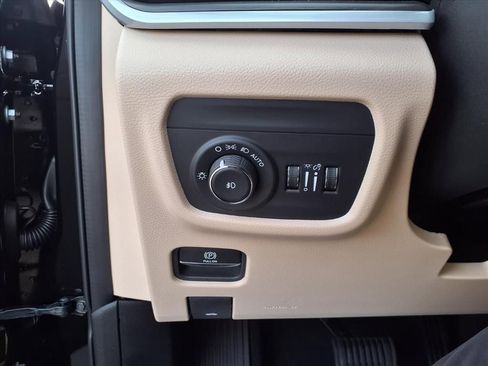 New 2025 Jeep Grand Cherokee Limited w/ Black Appearance Package AWD/4WD image 22