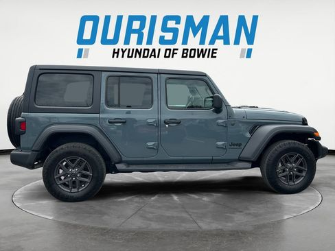 Used 2024 Jeep Wrangler Sport S image 7