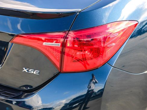 Used 2019 Toyota Corolla XSE image 10
