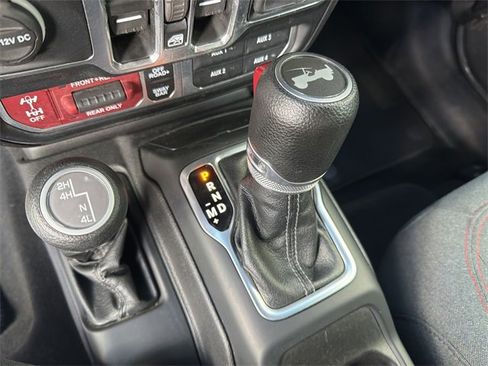 Used 2024 Jeep Wrangler Unlimited Rubicon w/ Convenience Group image 15