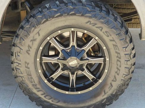 Used 2014 Ford F150 FX4 w/ Equipment Group 401A Mid AWD/4WD image 31