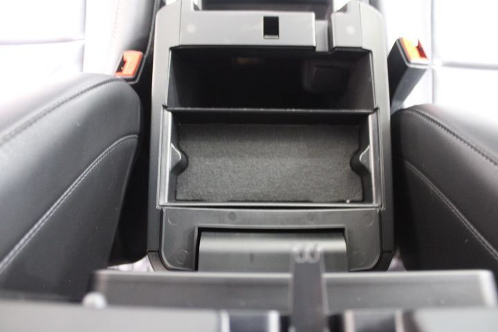Used 2023 Ford Explorer XLT w/ Equipment Group 202A AWD/4WD image 35