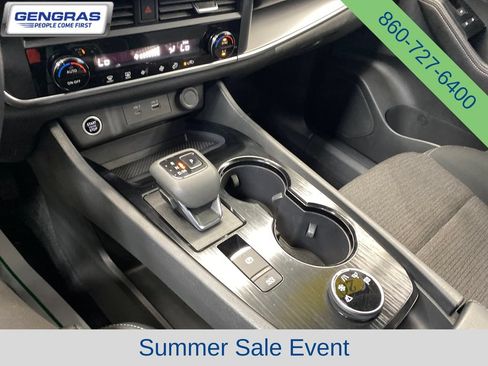 Used 2023 Nissan Rogue SV AWD/4WD image 17