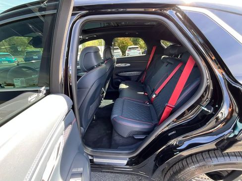 Used 2025 Genesis GV70 3.5T Sport w/ Sport Advanced Package image 41