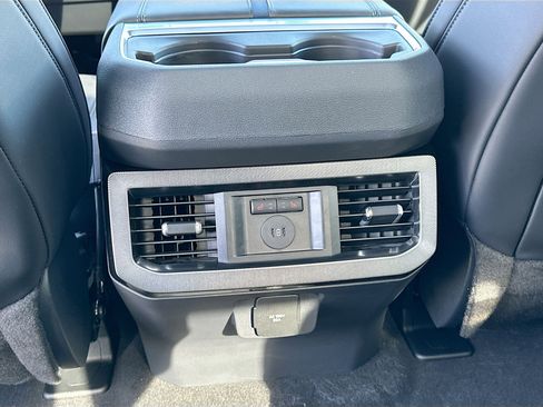 New 2026 Ford F250 Platinum image 18