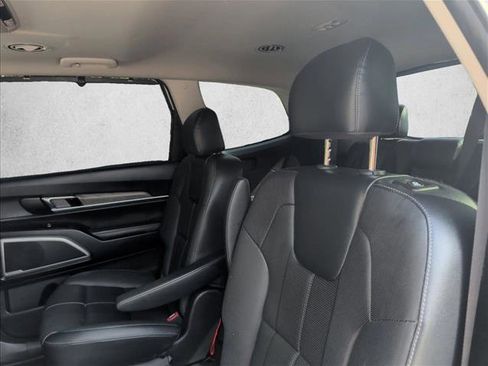 Used 2022 Kia Telluride EX w/ EX Premium Package AWD/4WD image 17