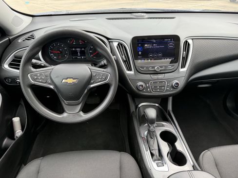 Used 2023 Chevrolet Malibu LT image 14