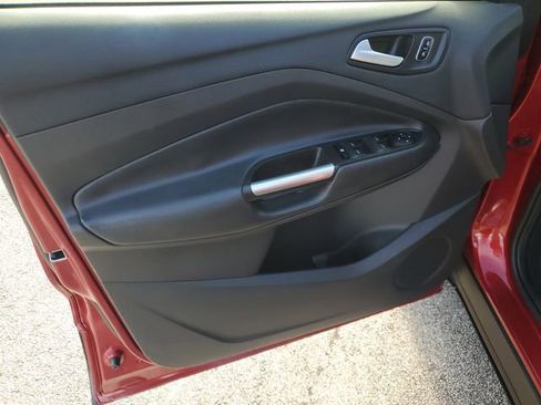 Certified 2017 Ford Escape SE image 18