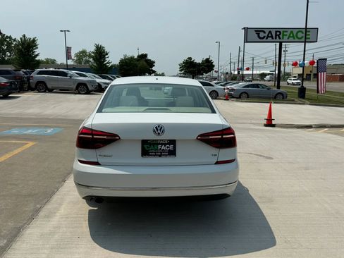 Used 2018 Volkswagen Passat 2.0T S FWD image 10
