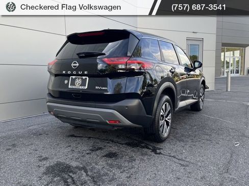 Used 2023 Nissan Rogue SV image 18