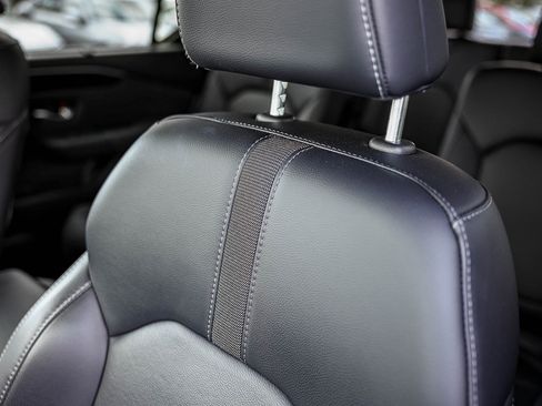 Certified 2024 Honda Pilot Touring image 34