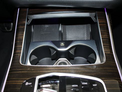 Used 2024 BMW X7 xDrive40i w/ M Sport Package image 38