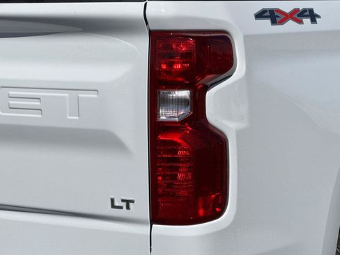 Used 2026 Chevrolet Silverado 1500 LT AWD/4WD image 29