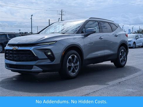 Used 2024 Chevrolet Blazer LT FWD image 1
