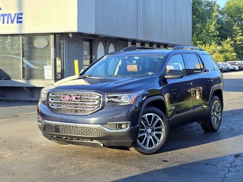 Used 2017 GMC Acadia SLT AWD/4WD image 2