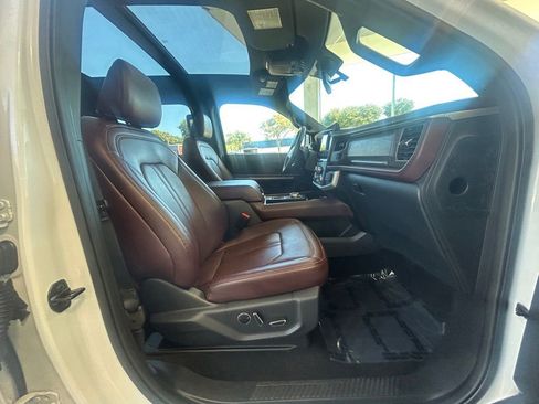 Certified 2023 Ford Expedition Limited image 26