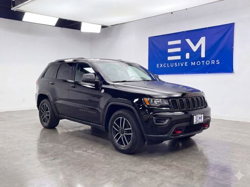 Used 2021 Jeep Grand Cherokee Trailhawk w/ Trailhawk Luxury Group AWD/4WD image 1