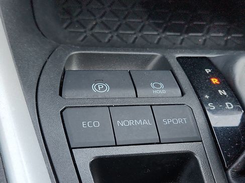 Used 2024 Toyota RAV4 XLE w/ Convenience Package FWD image 11