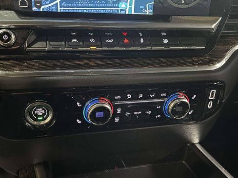 Used 2023 GMC Sierra 1500 Elevation image 16