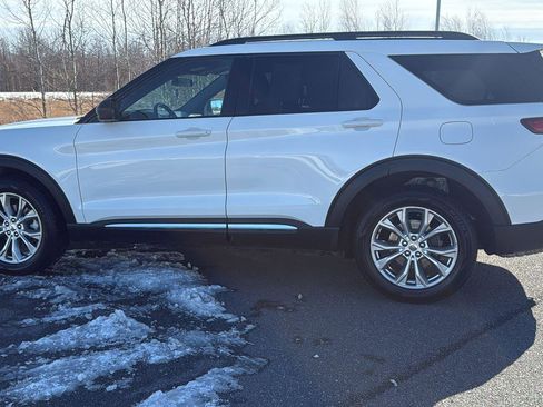 Used 2020 Ford Explorer XLT w/ Equipment Group 202A image 14