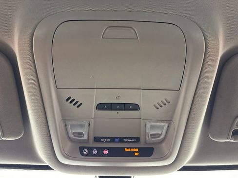 Used 2019 GMC Acadia SLT FWD image 34