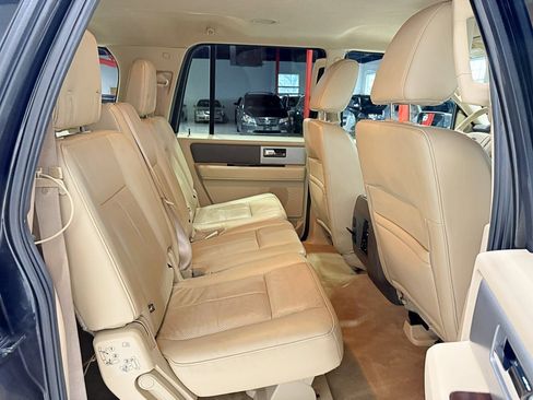 Used 2014 Ford Expedition EL XLT w/ Equipment Group 202A image 39