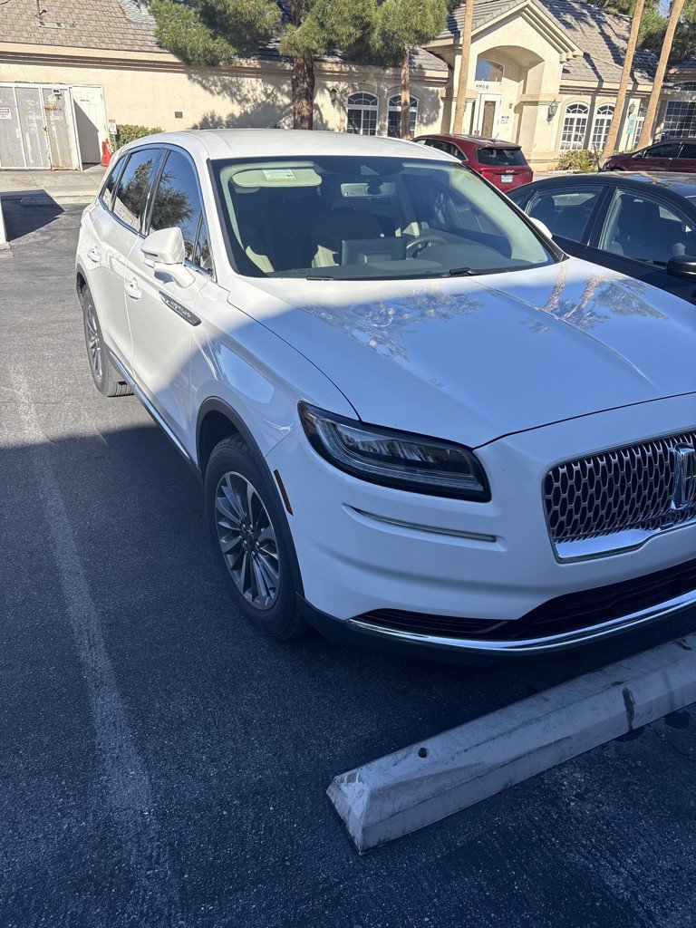 Used 2021 Lincoln Nautilus AWD w/ Equipment Group 101A image 3