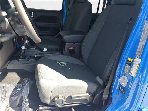 New 2025 Jeep Gladiator Willys image 4