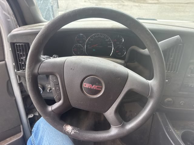Used 2017 GMC Savana 2500 RWD image 6